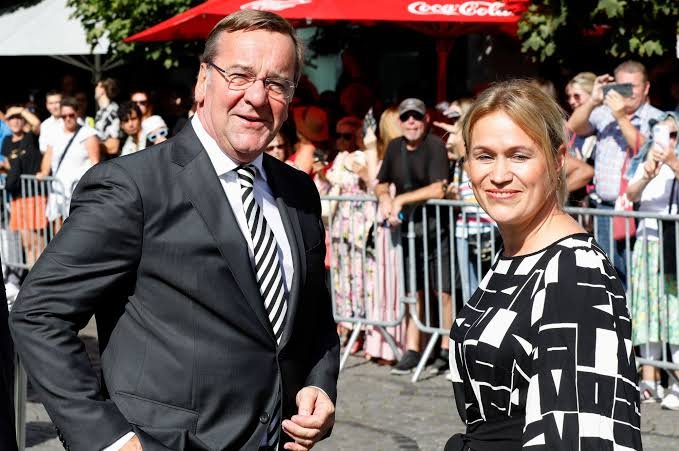Sabine Pistorius Traueranzeige: Alle bestätigten Fakten zum Tod von Boris Pistorius’ erster Frau sabine pistorius traueranzeige